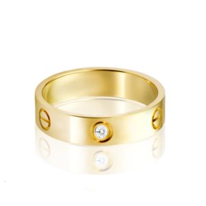 טבעת אהבה Stainless Steel בציפוי צבע זהב משובצת זירקונים
